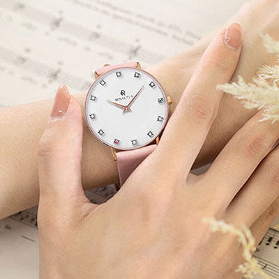 結婚式を挙げるなら、両親へのプレゼントは腕時計！お花も配送可能！