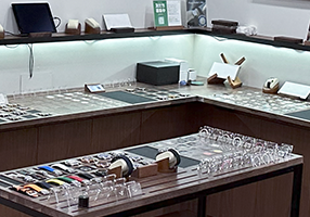 カスタムオーダー腕時計ルノータス　誕生日プレゼントにお勧めなプレミアムギフトウォッチ