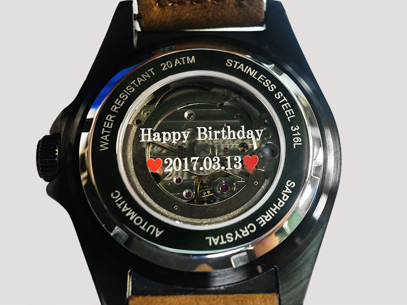 誕生日プレゼントとしてオーダー腕時計