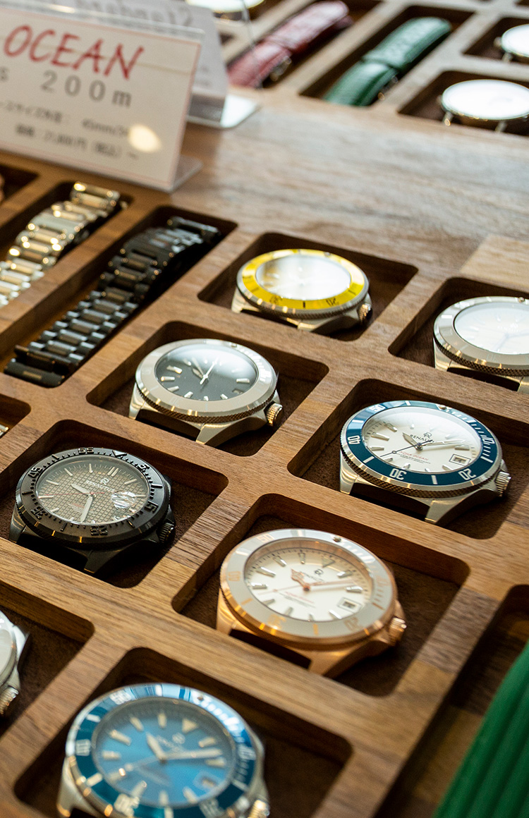 カスタムオーダー腕時計ルノータス | プレゼントに最適な国産カスタム